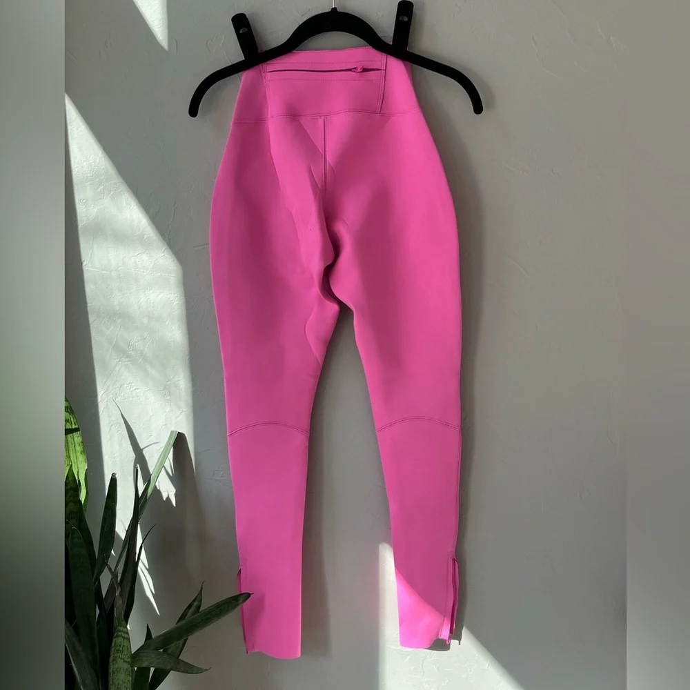 💖SKIMS SWIM SPORT NEOPRENE LONG PANTS IN TAFFY XXS